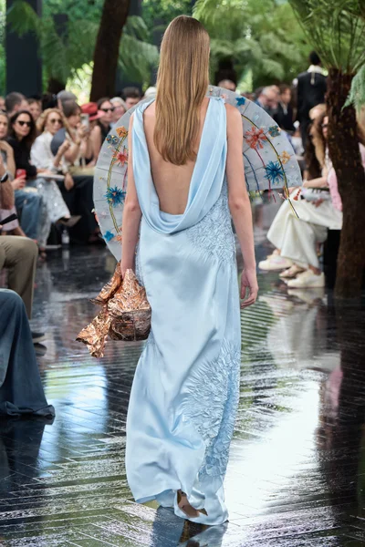 Look 72